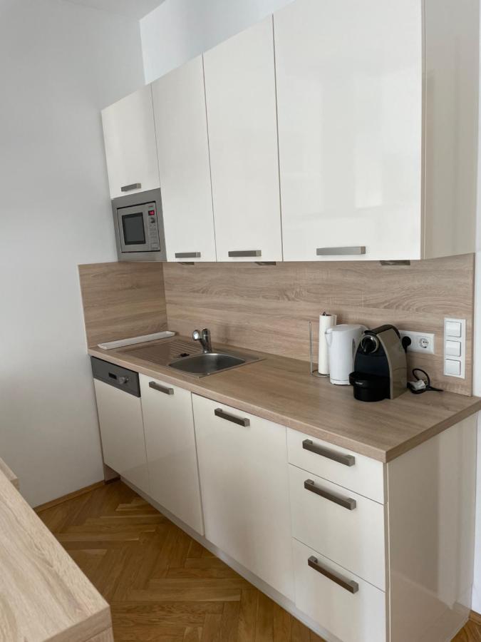 Cozy City Apartment Near City Center Вена Экстерьер фото