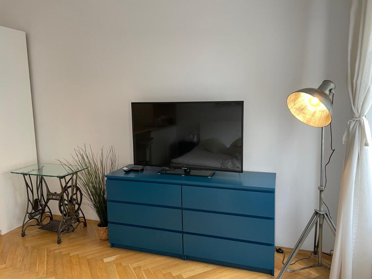 Cozy City Apartment Near City Center Вена Экстерьер фото